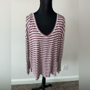 American Eagle Soft & Sexy V Neck Striped Tee Maroon & White Large